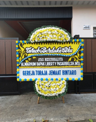 Papan Bunga Duka di Piramid